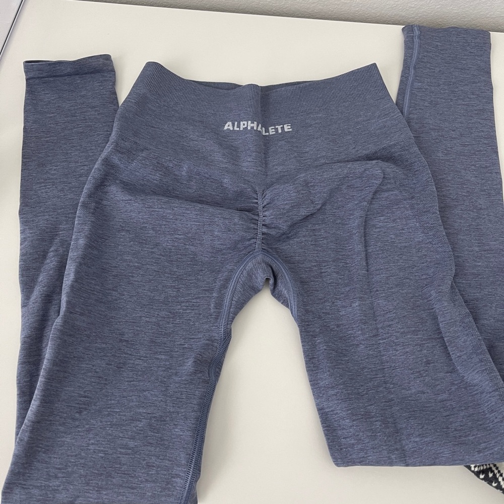 Alphalete leggings size small